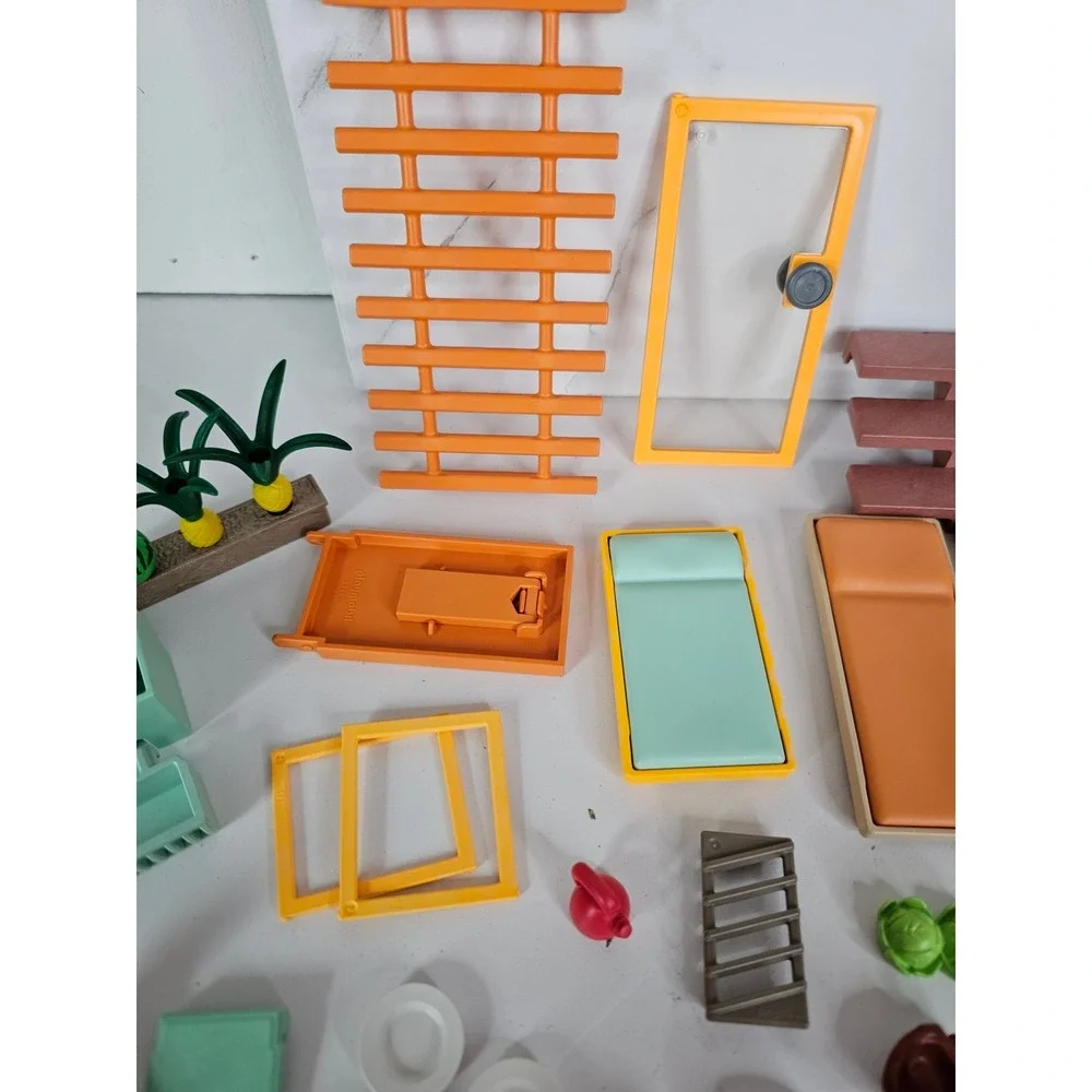Playmobil City My Life School Hospital Accessories Lot Figures Chairs Kitchen